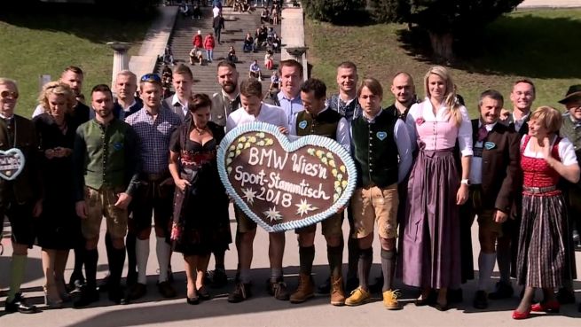 go to Stelldichein beim Oktoberfest: Promis haben sichtlich ihren Spaß