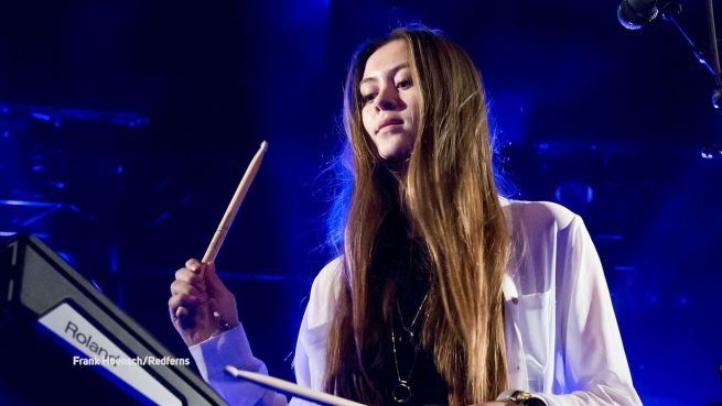 go to Jasmine Thompson: Was wir über die Sängerin wissen sollten